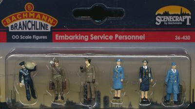 Bachmann Embarking Service Personnel box