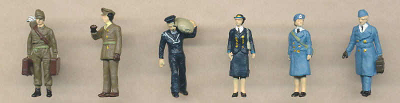 Bachmann Embarking Service Personnel figures